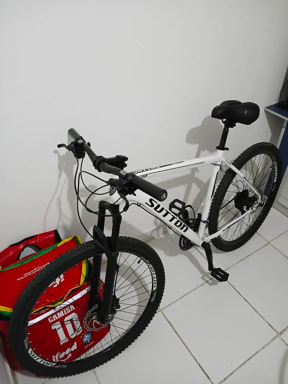 BICICLETA SUTTON ARO 29 QUADRO 21 !!!  - Foto 2