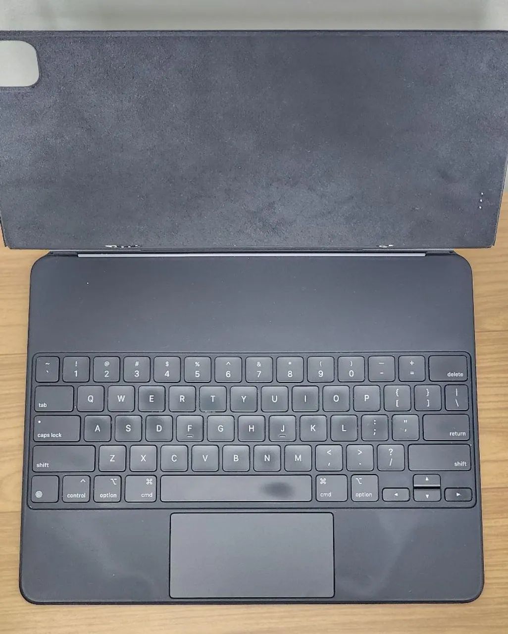 Apple Magic Keyboard Para iPad Pro 12.9 A1998 - Periféricos e