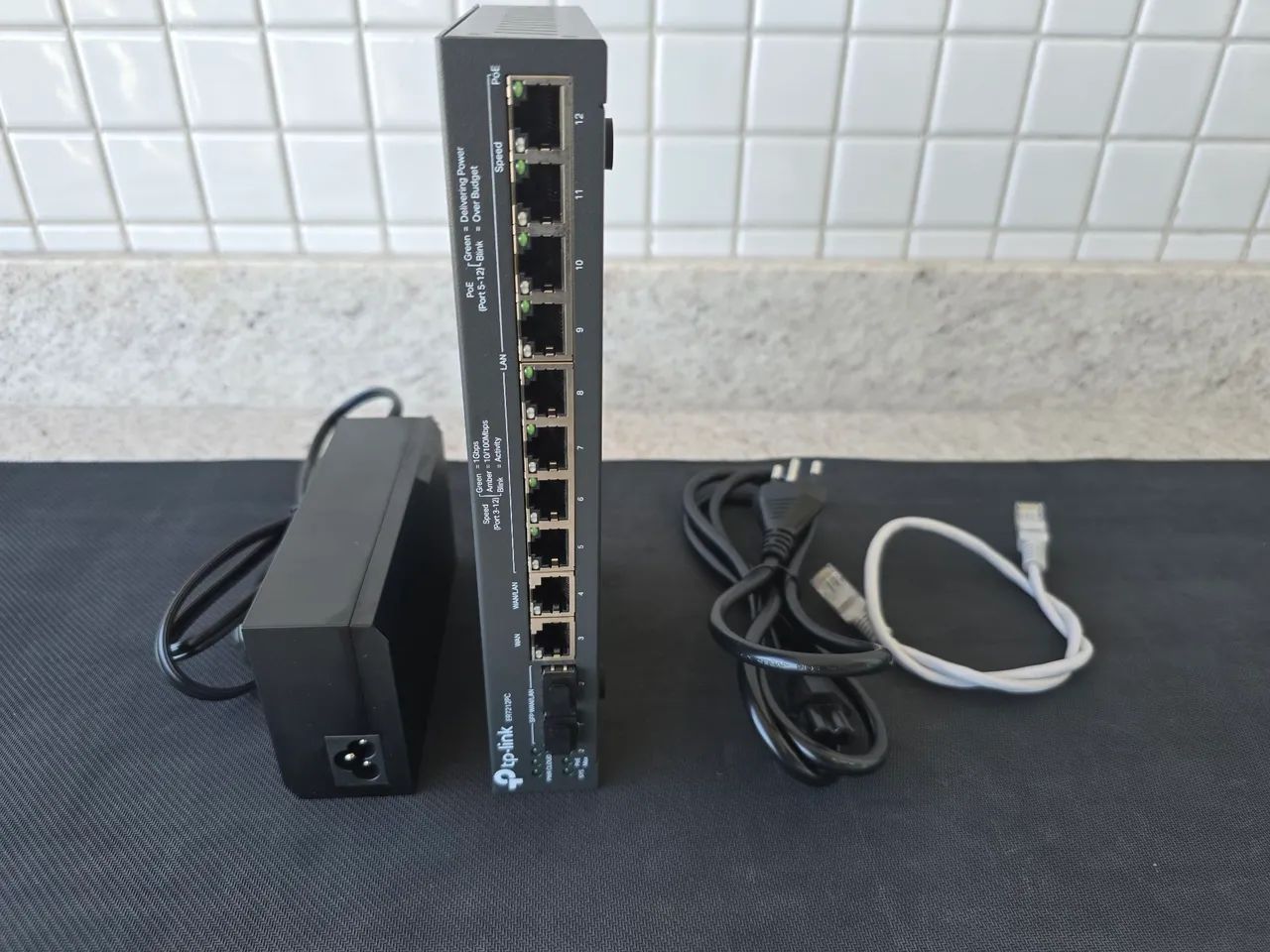 Roteador TP-Link Omada ER7212PC - Profissional com Load Balancer - 2 SFP - Foto 2