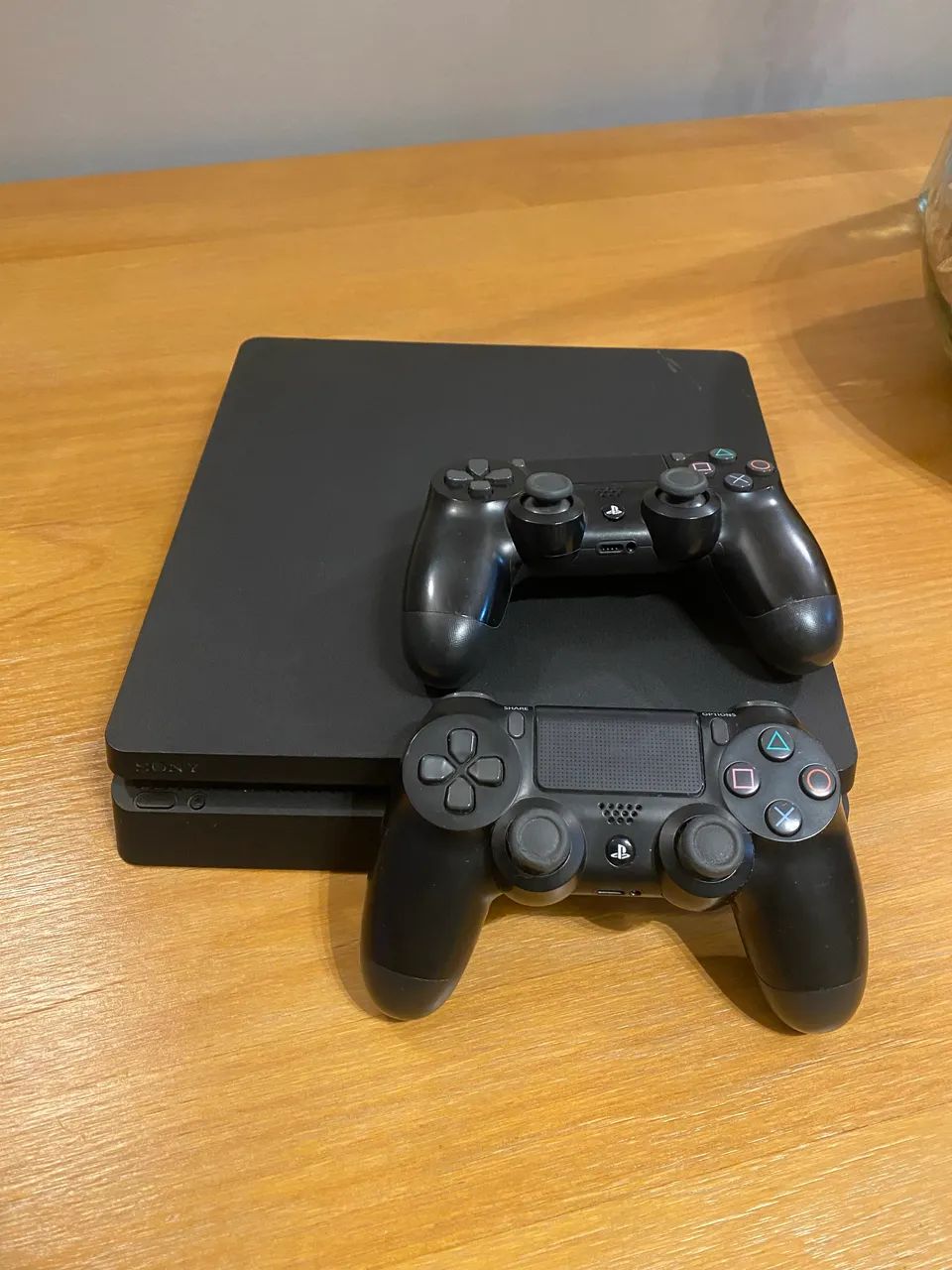 PS4 Slim 1TB - Sony