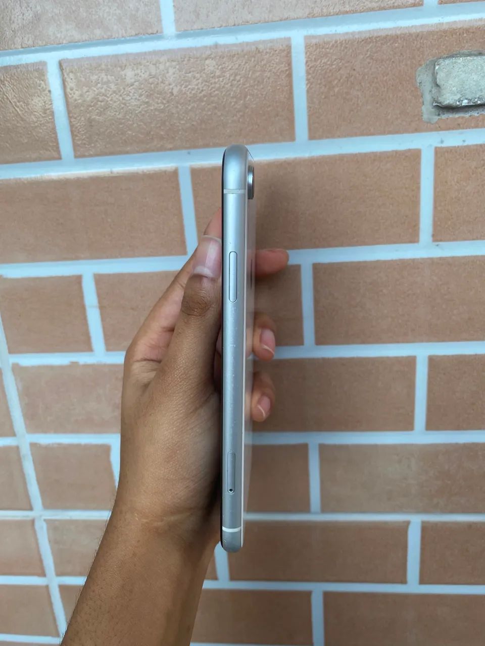 Iphone XR funcionando ótimo estado + caixa + capinha  - Foto 4