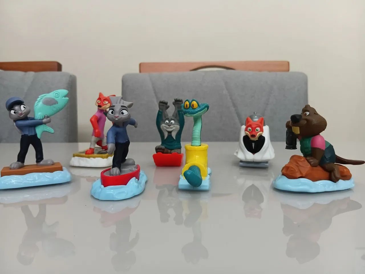 lote bonecos zootopia 2 - mc donalds