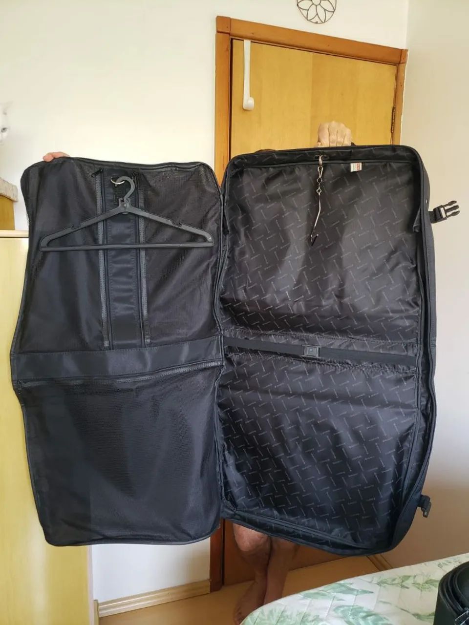 Bolsa-mala porta terno, cor preta, marca Primicia - Foto 3