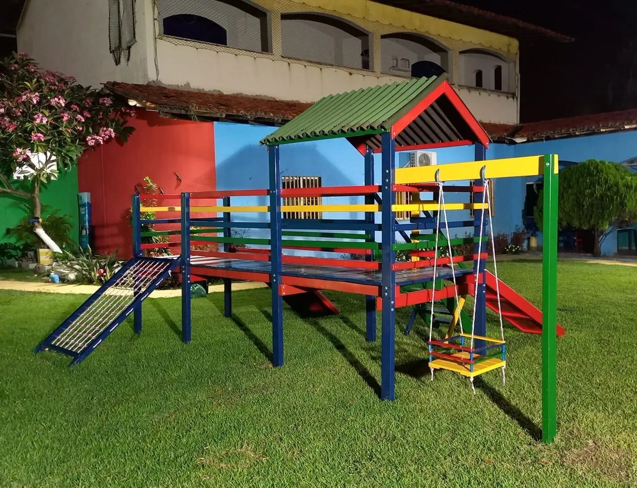 Alugamos e vendemos playglouds em madeira  - Foto 3
