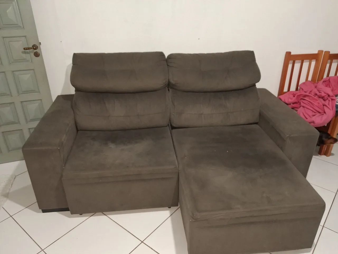 Vendo sofá retrátil 2 lugares 2100mm de comprimento.  - Foto 2