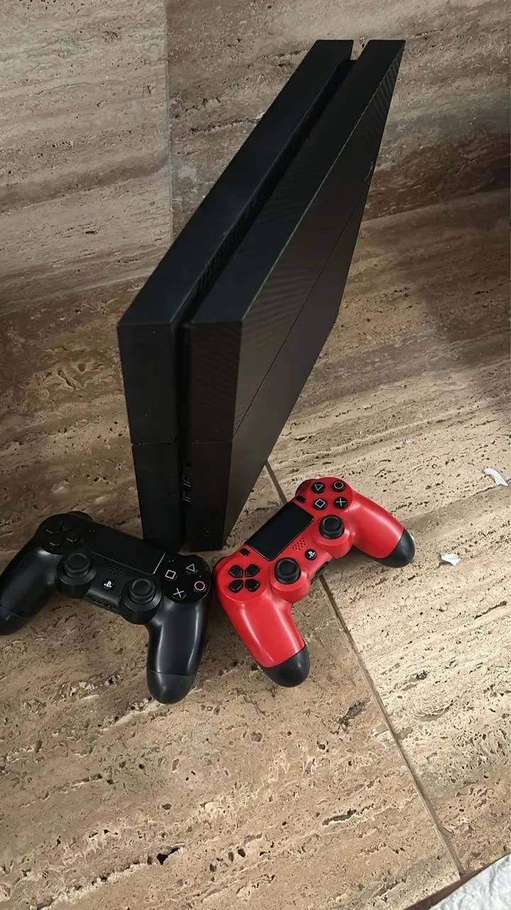 Ps4 FAT 1Tera + 2 Controles  - Foto 3