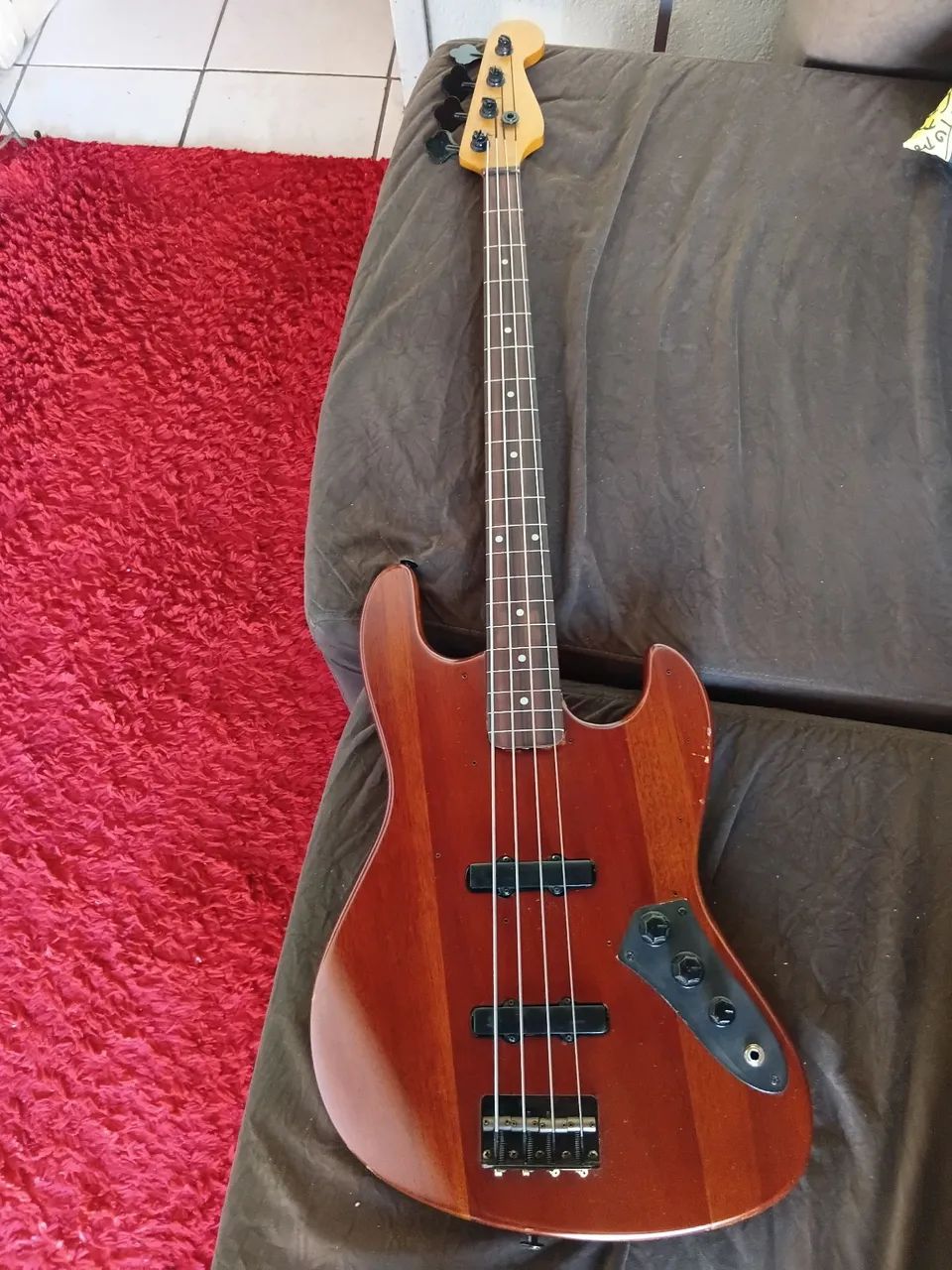 Contrabaixo Fretless
