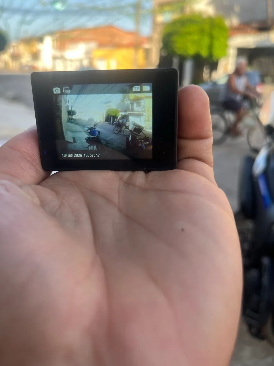 Câmera de ação AKASO - 4K  + Micro SD 128gb - Foto 4