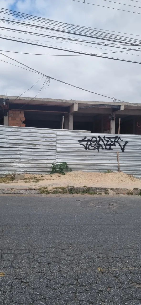 VENDE-SE LOJA COM APTO 