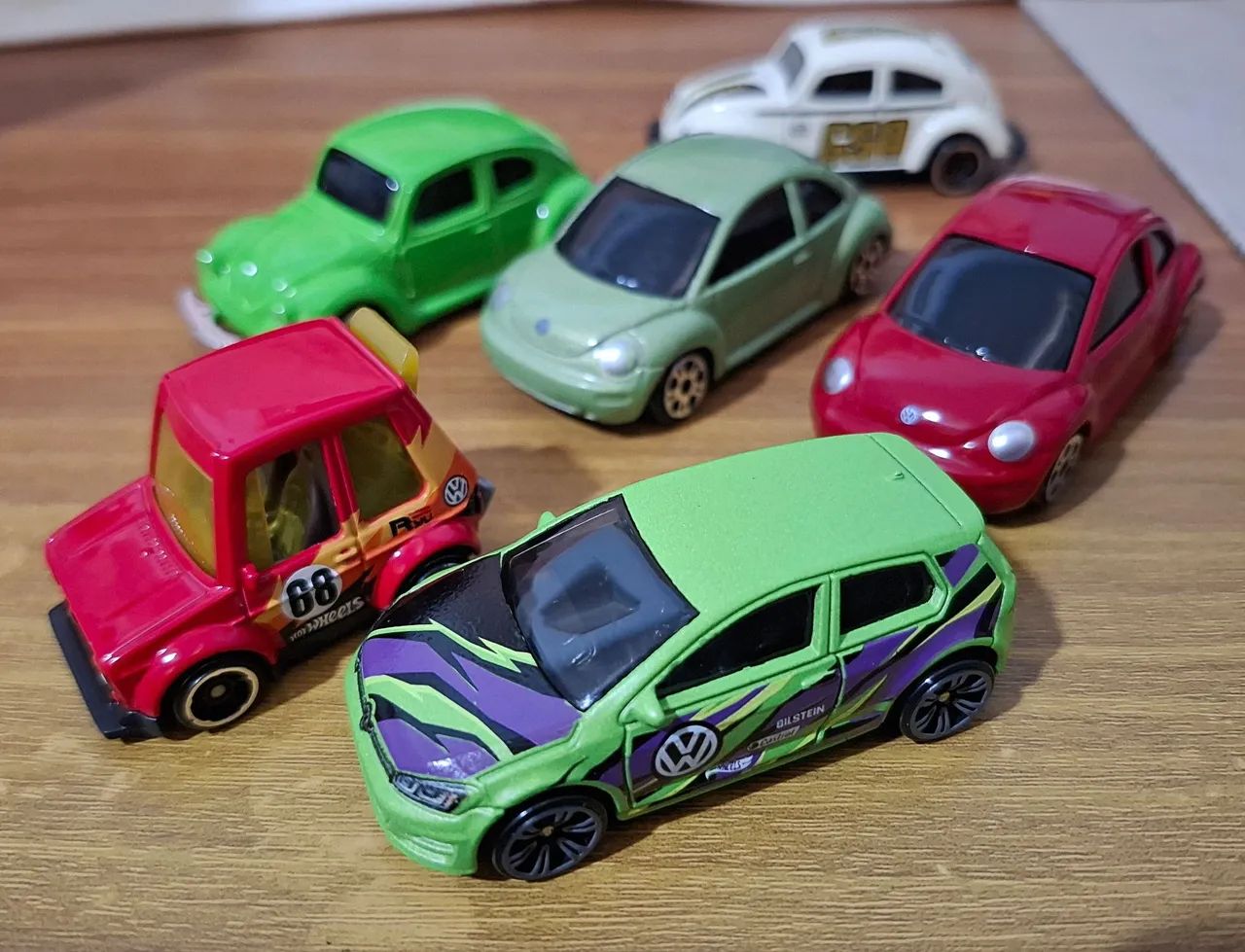 5 miniaturas Volkswagen + brinde!