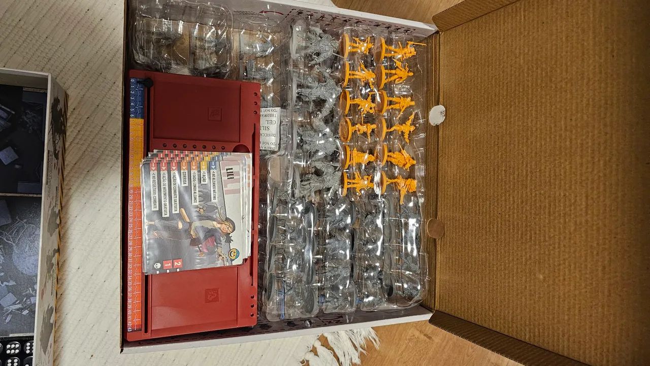Zombicide 2a segunda edição sleevado em perfeito estado - Foto 4