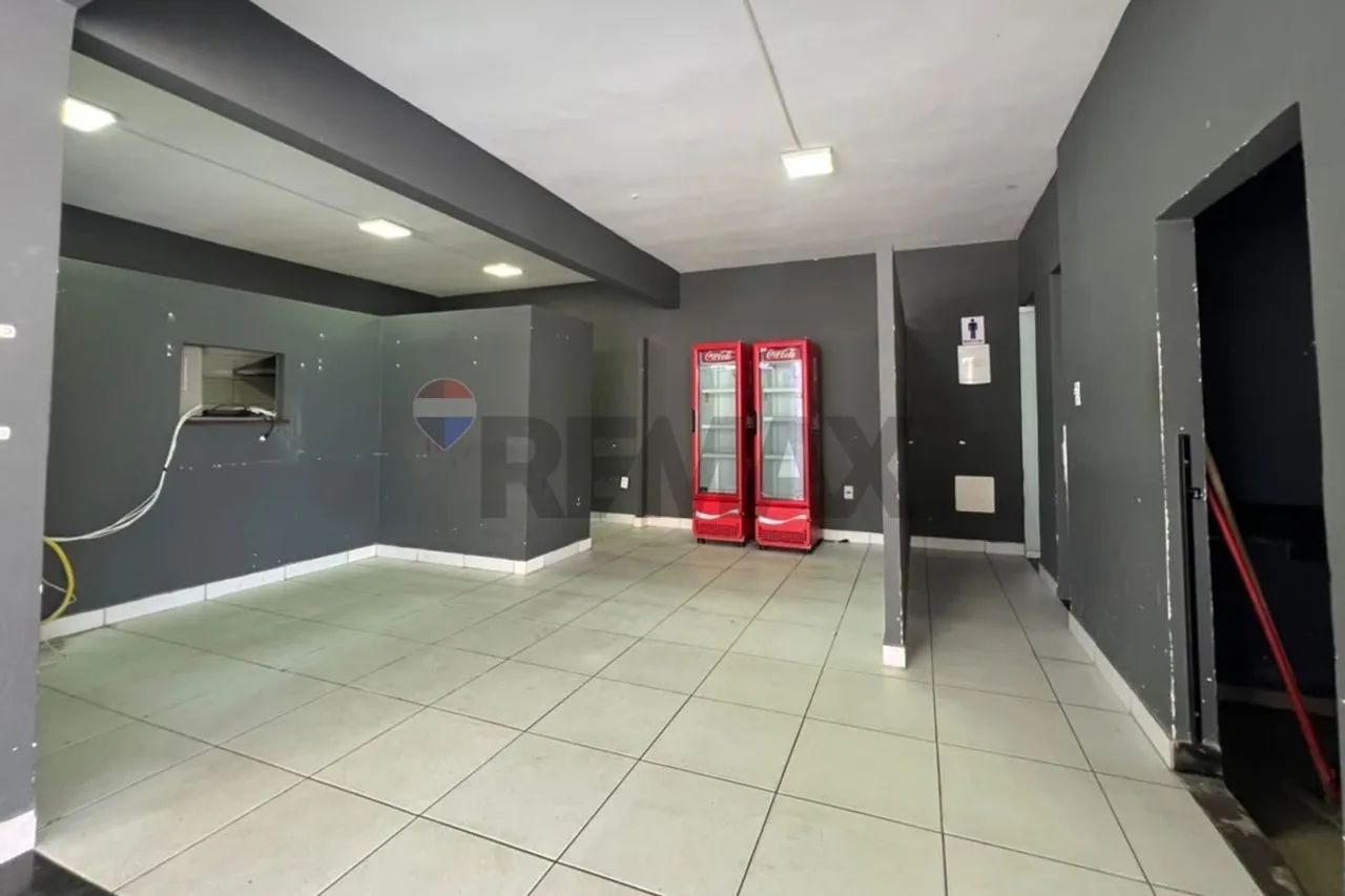 Ponto de esquina com 220m² no São Lourenço - Foto 4