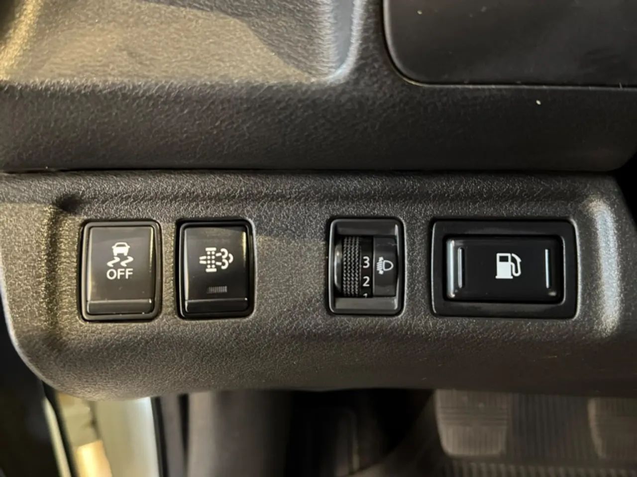 Nissan Frontier XE CD 4x4 2.3 Bi-TB Diesel Aut., foto 20 de 20