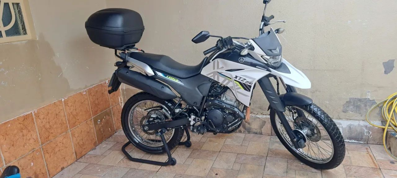 XTZ 250 LANDER  - Foto 3