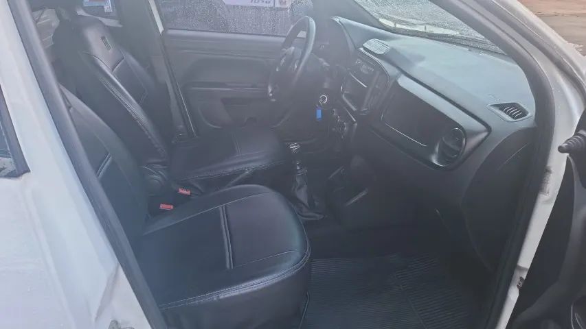 Fiat Strada Endurance 1.4 Flex 8V CS Plus 2023 - Foto 5