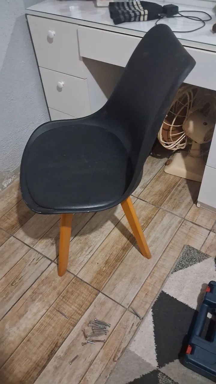 Mesa com 4 cadeiras - Foto 2