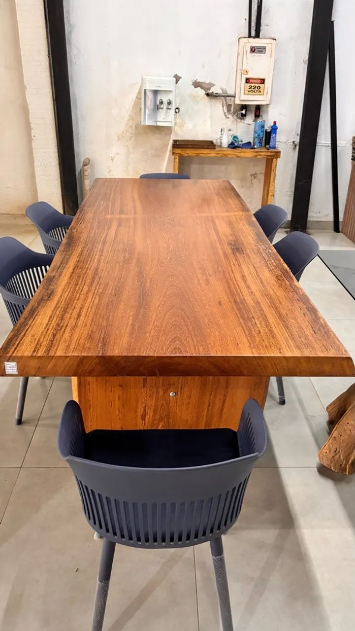 Mesa rústica de madeira maciça  - Foto 2