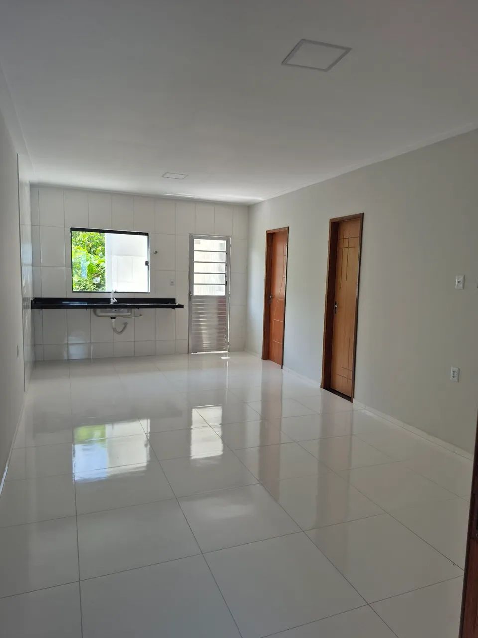 Alugo apartamento 2 quartos no Castanheira 