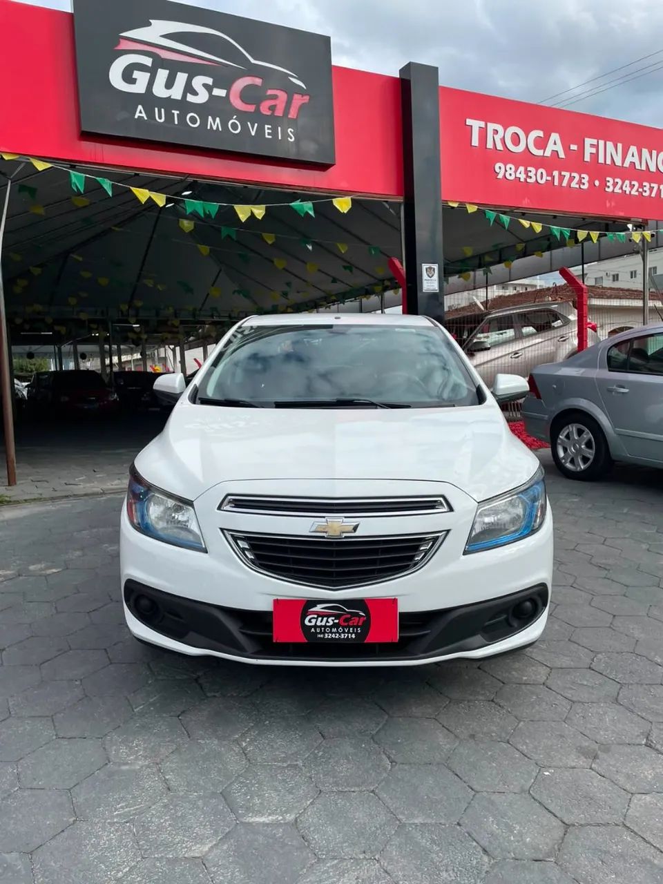 Chevrolet Onix Hatch LT 1.4 8V Flex Mec. 4P 2015 - Foto 2