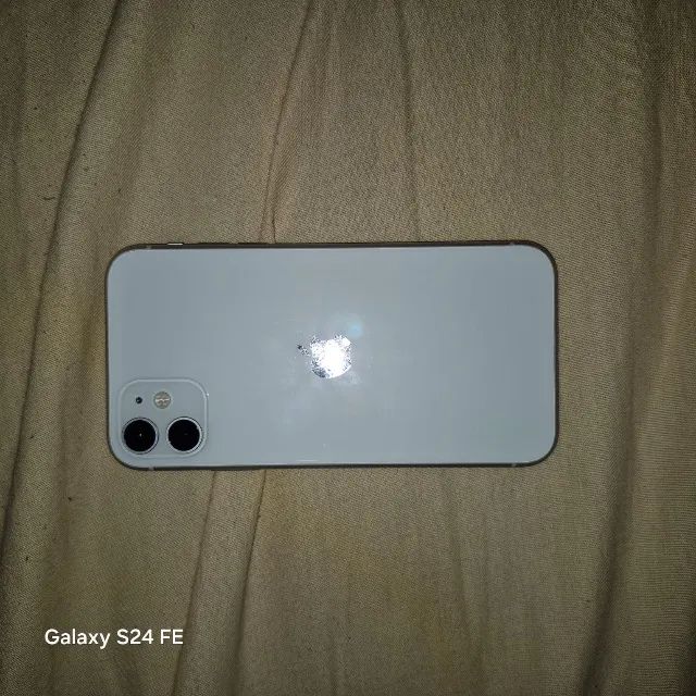 iPhone 11 64 GB - Foto 2