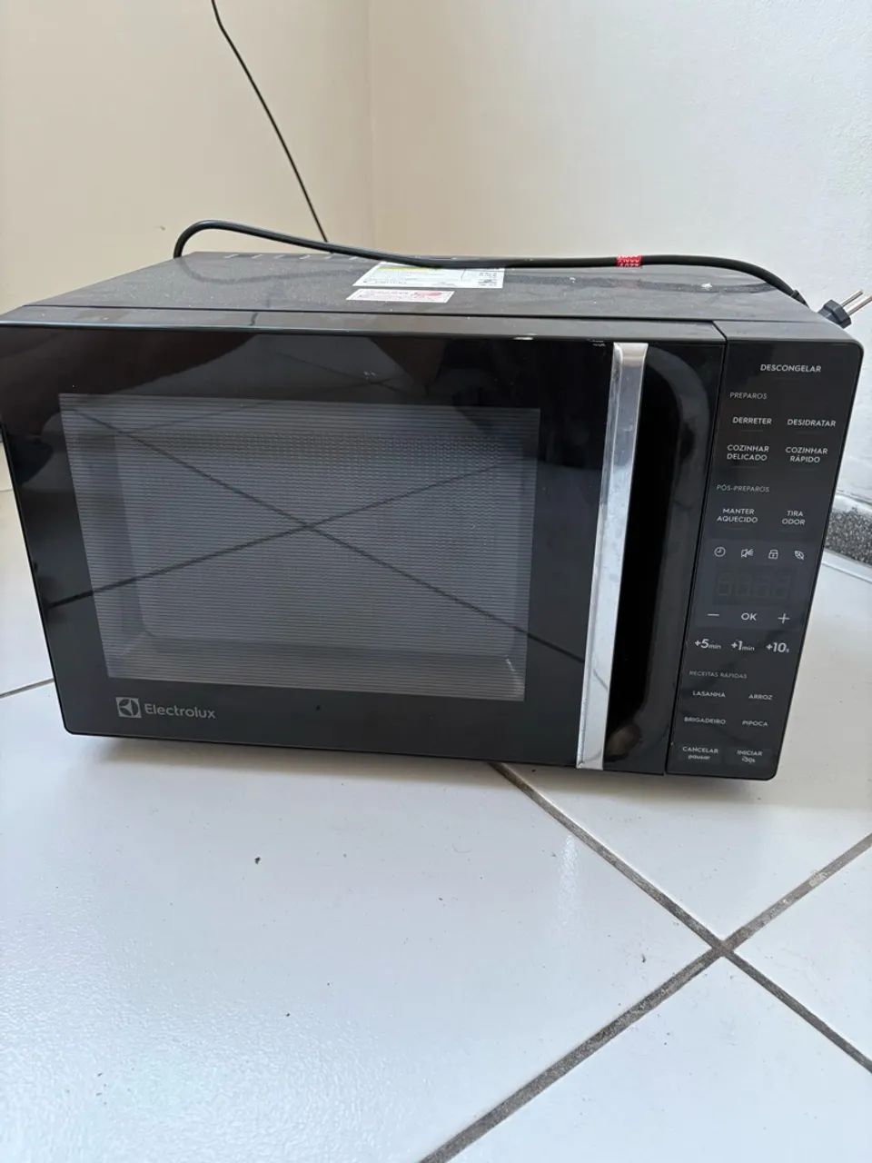 Microondas Eletrolux Preto 23L
