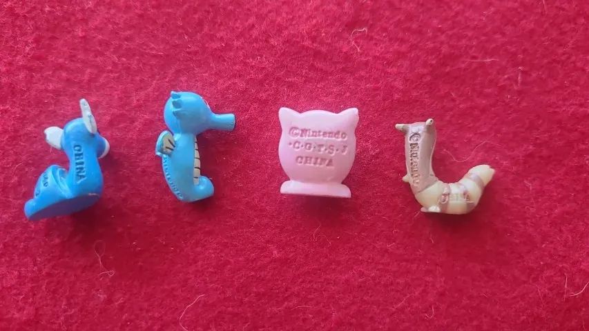 Lote miniaturas Pokemon com 8 Itens - Foto 3