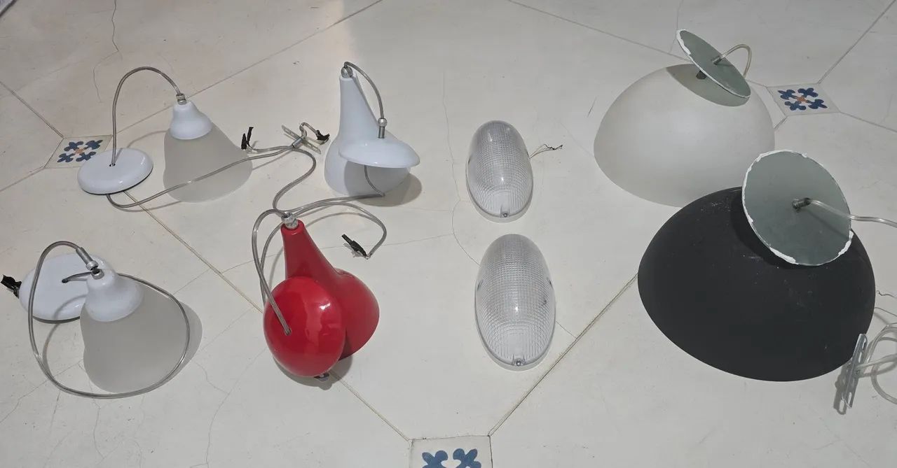Conjunto de 4 pares de luminárias distintas