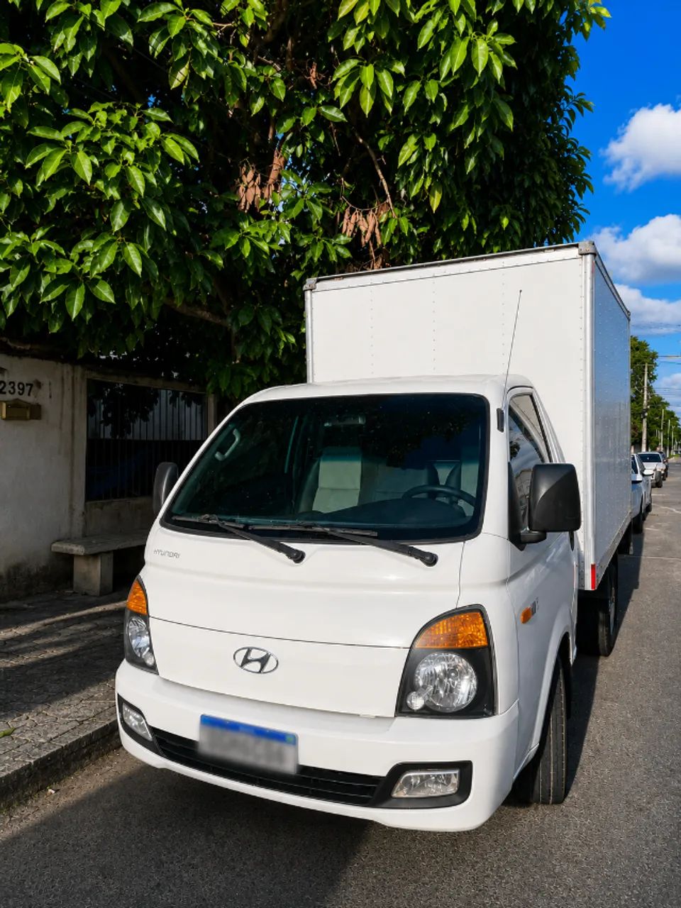 HYUNDAI HR
