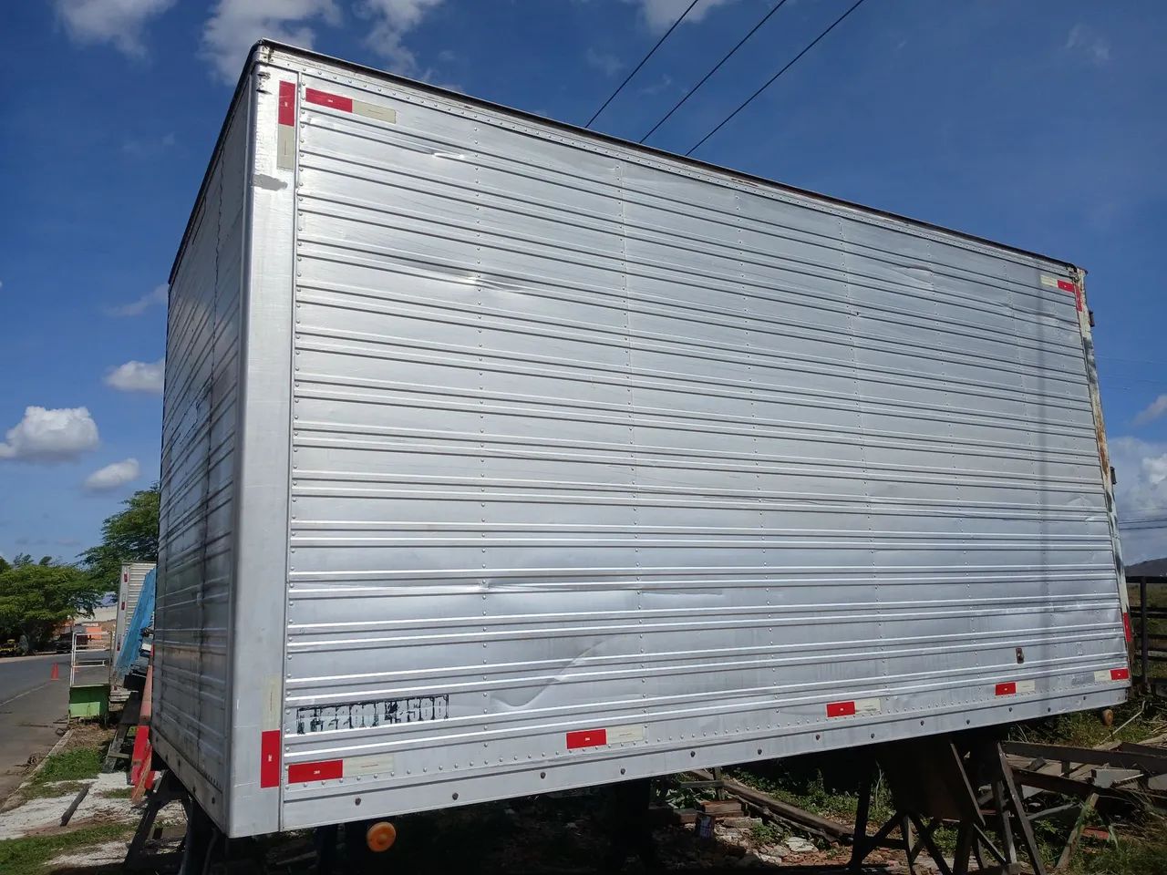 Vendo esse baú 3x4 - Foto 3