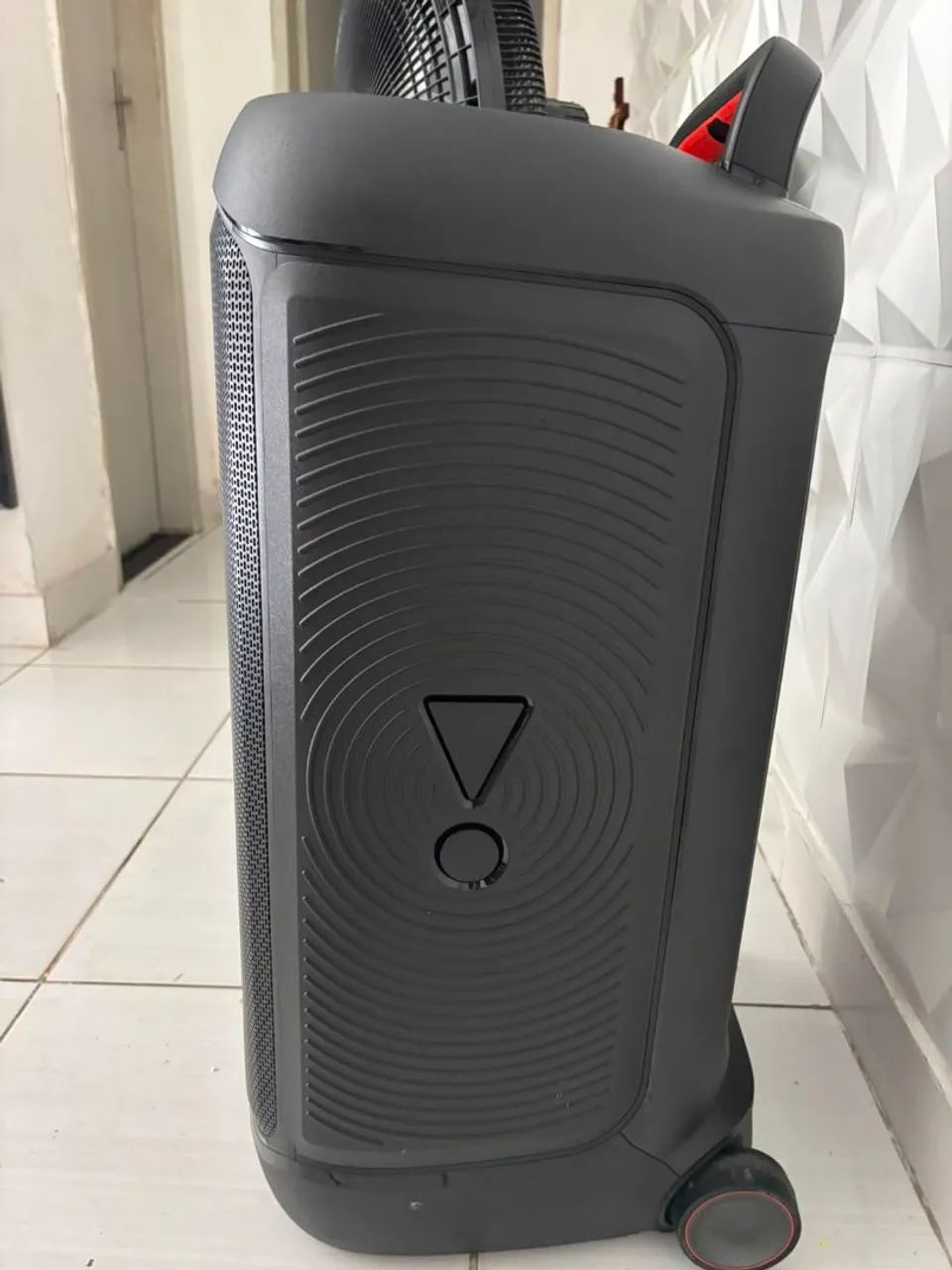 CAIXA JBL 520 A TOP EM GRAVES COM BATERIA SEMI NOVA  - Foto 4