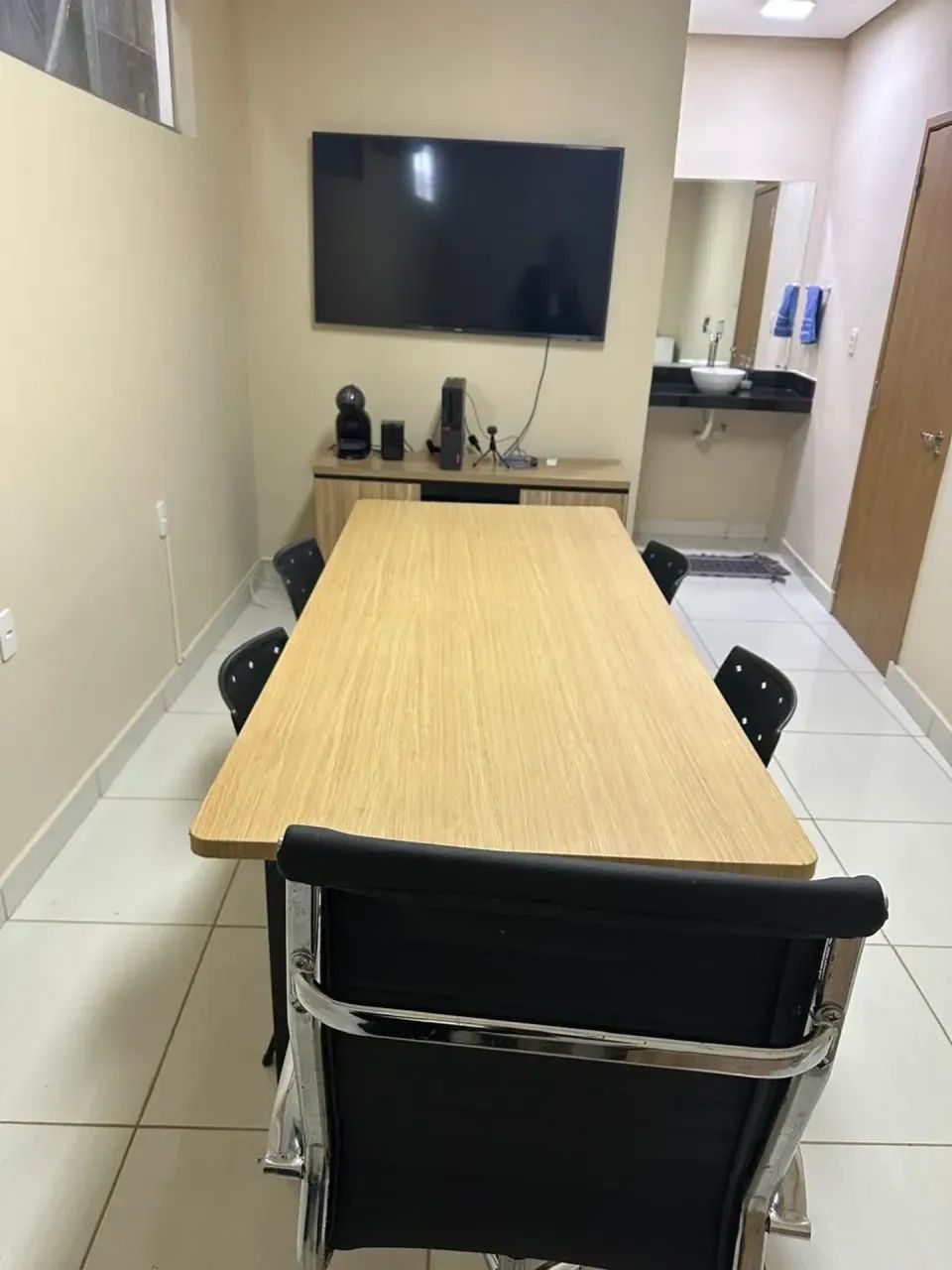 Sala comercial para alugar na Av. Fernando Guilhon. - Foto 2