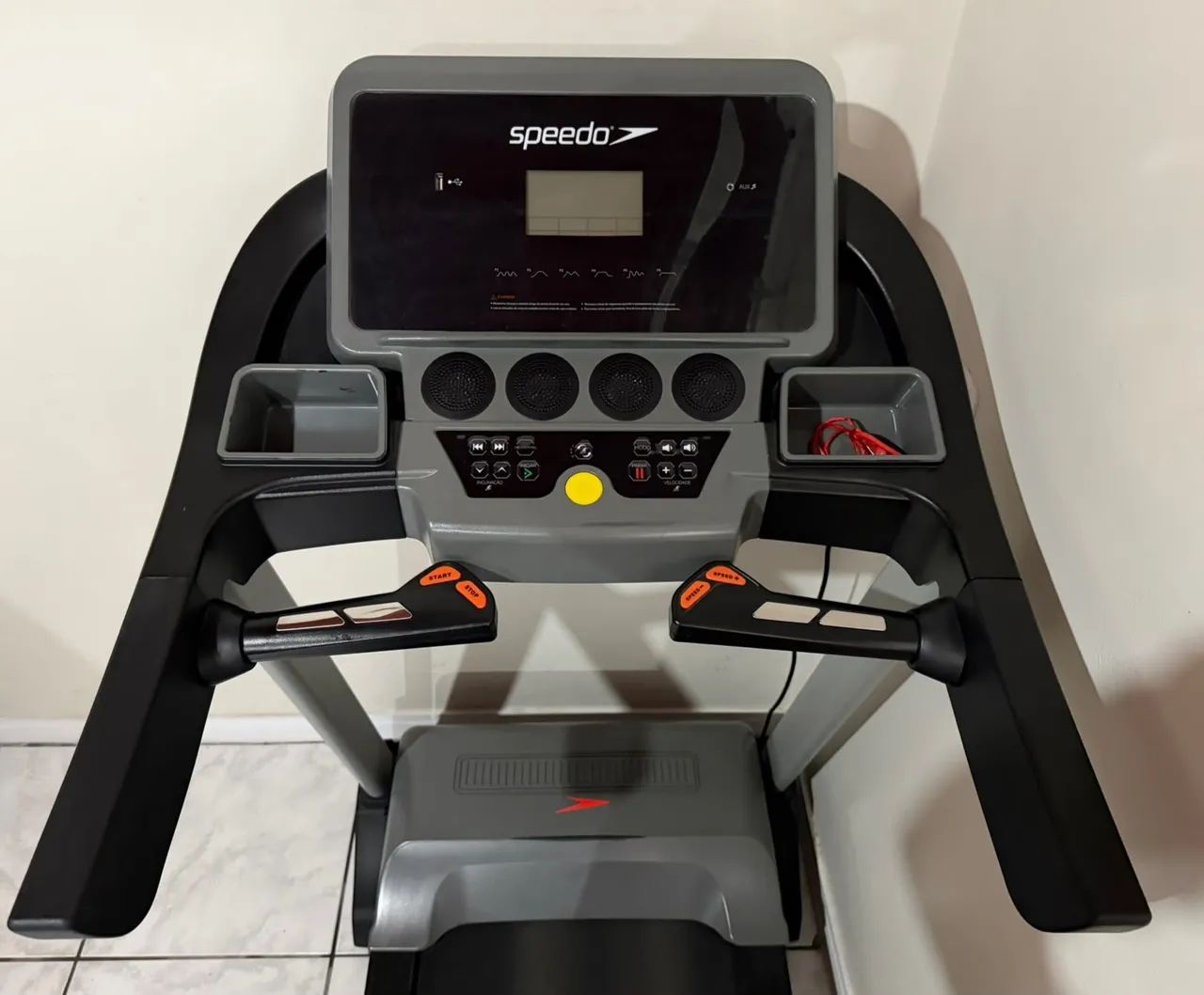 Esteira Ergométrica Speedo TR4