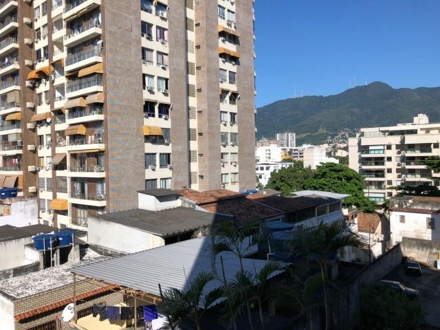 Excelente Apto Vazio amplo 02qts dependência 02vagas portaria elevador Vila Isabel - Foto 3