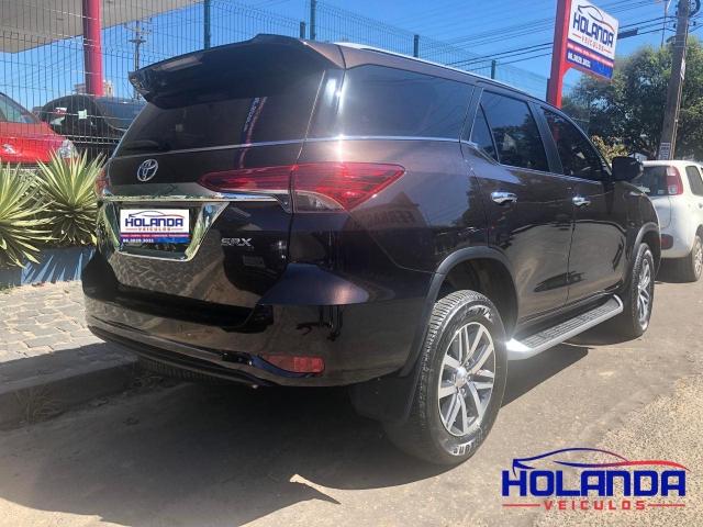 TOYOTA HILUX SW4 2017/2018 2.8 SRX 4X4 7 LUGARES 16V TURBO INTERCOOLER DIESEL 4P AUTOMÁTI - Foto 10