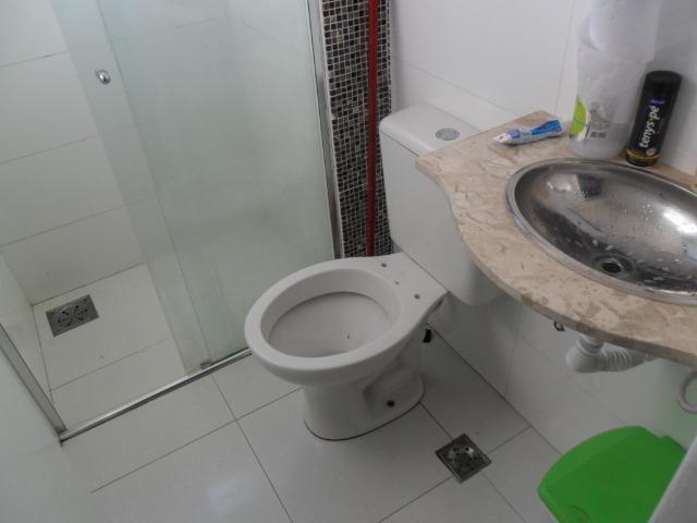 Urgente -Òtimo apto em Porcelanato,rebaixamento em gesso,pia+bancada Granito-Só R$ 95 Mil - Foto 6