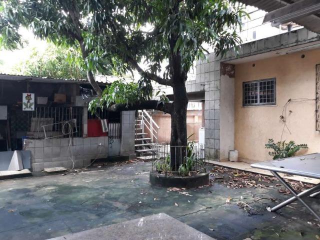 Casa com 8 Quartos à Venda - Foto 13