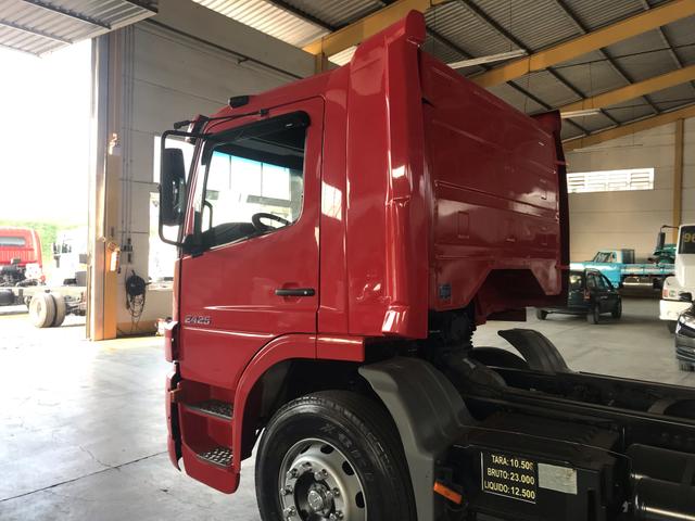 Caminho atego 2425 truck cabine semi leito - Foto 5