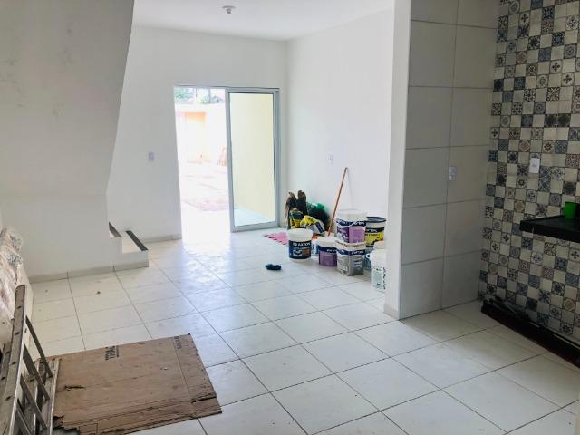 DP duplex com 3 quartos,2 banheiros,garagem,coz. americana,amplo quintal prox messejana - Foto 3