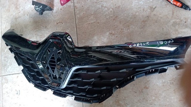 Grade dianteira Renault Captur