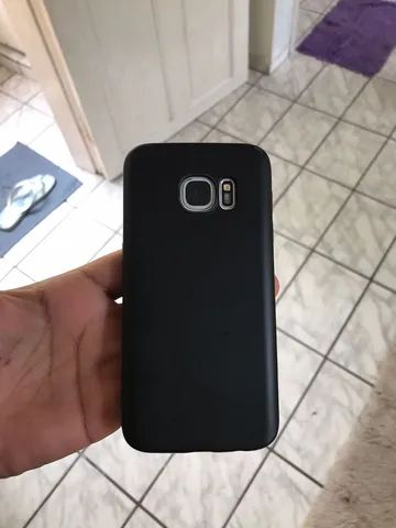 Troco Samsung Galaxy S7 com um cordão de prata