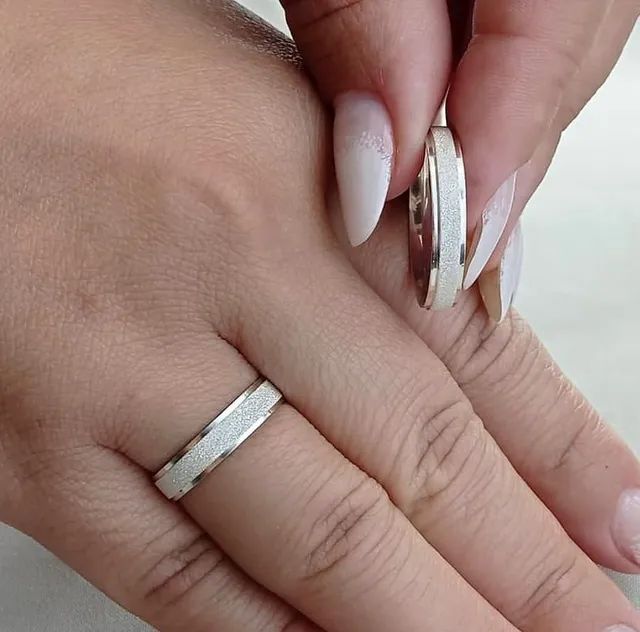 Par de aliança de material em aço inoxidável banhado  - Foto 5