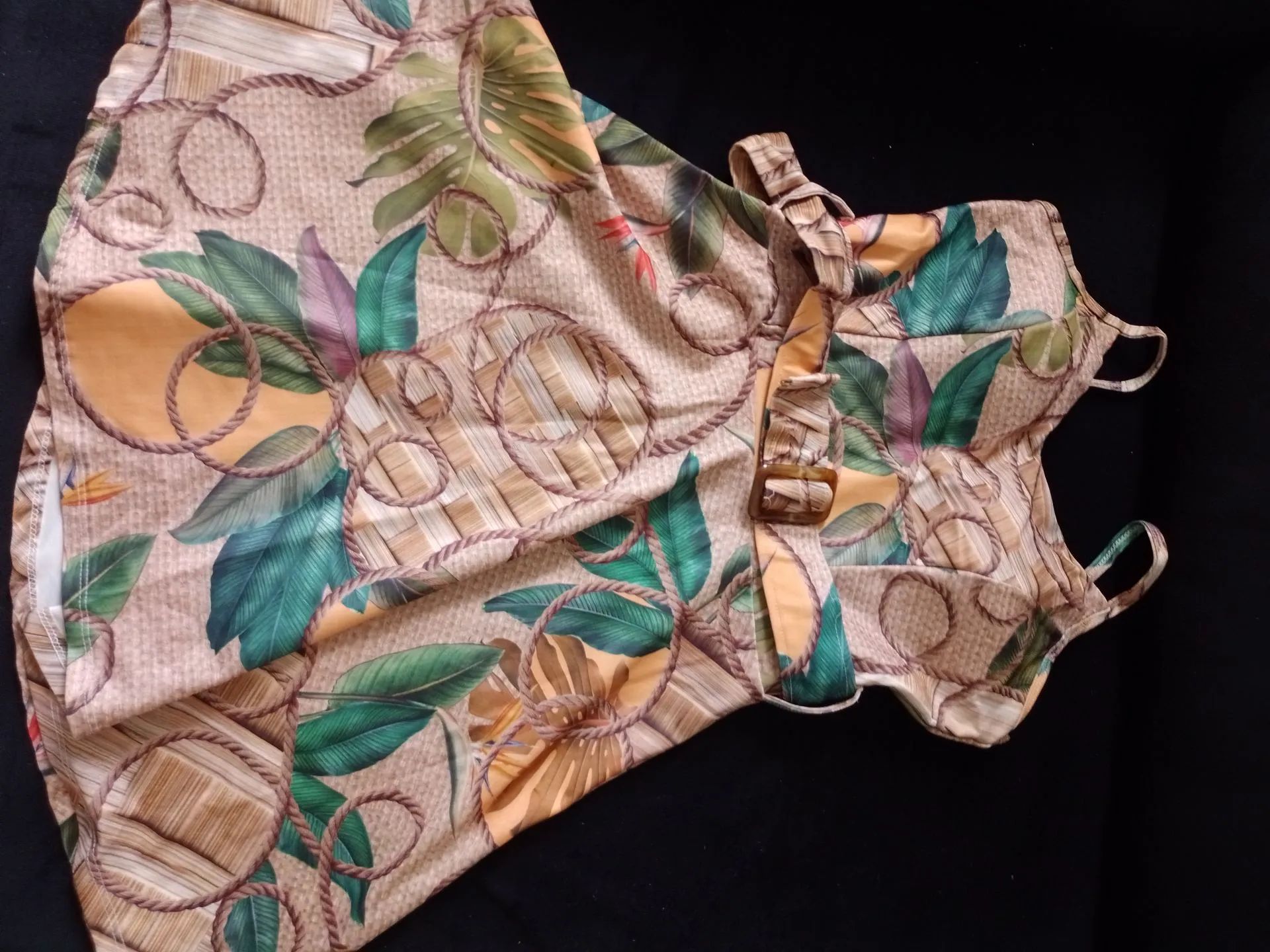 Promoção Vestido Floral com Cinto