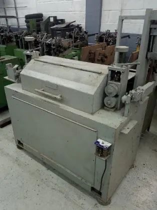 Endireitadeira de arame 