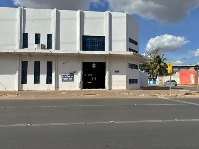 Locação. Imovel de esquina. 740 m2 de área construida.  Av Ataide Teive. - Foto 2