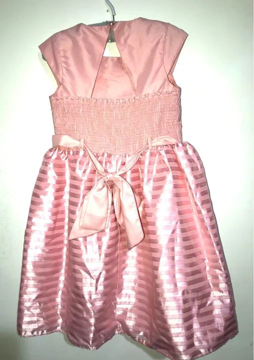 Vestido bordado rosa claro tam 6 Cattai - Foto 5