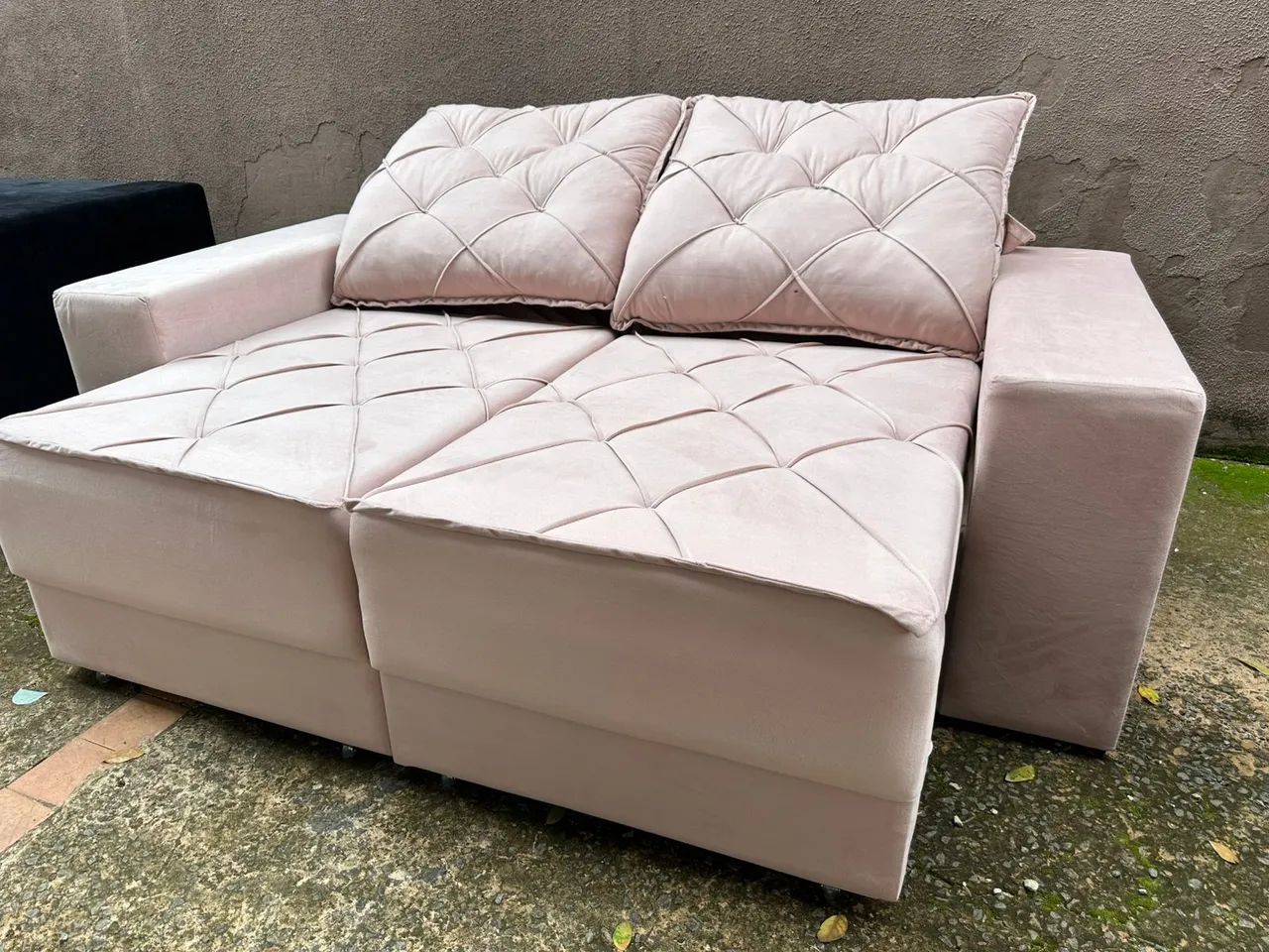 Sofá rosa reclinável novo garantia tecido veludo promoção entrego  - Foto 2