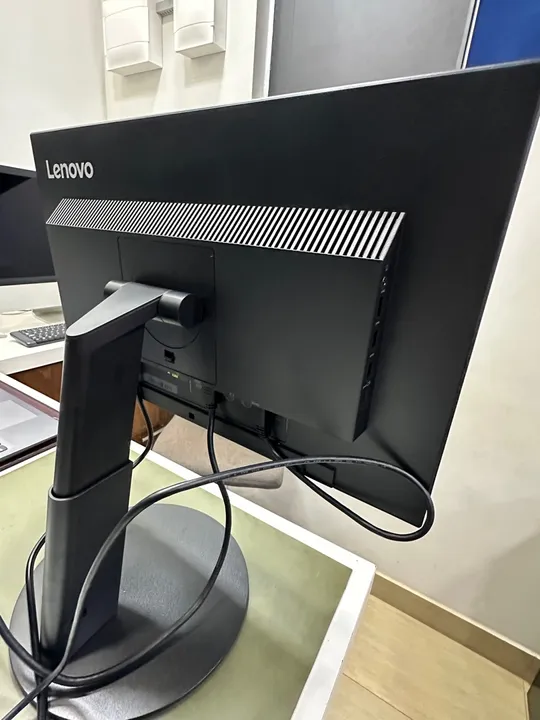 Monitor Gamer Lenovo ThinkVision 22? polegadas