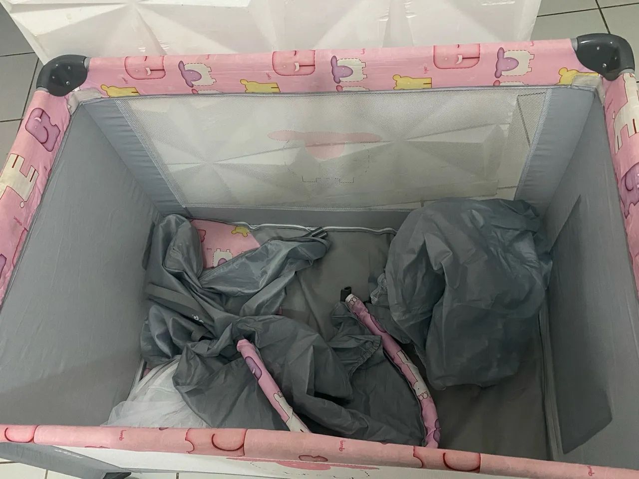 Berço portátil infantil rosa - Foto 4