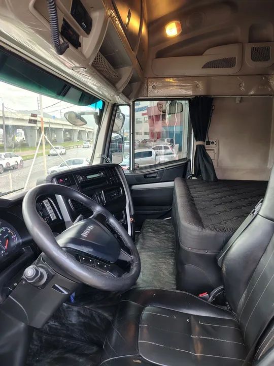 Iveco Hi-Way 6×4 Automático Top de linha - Foto 7