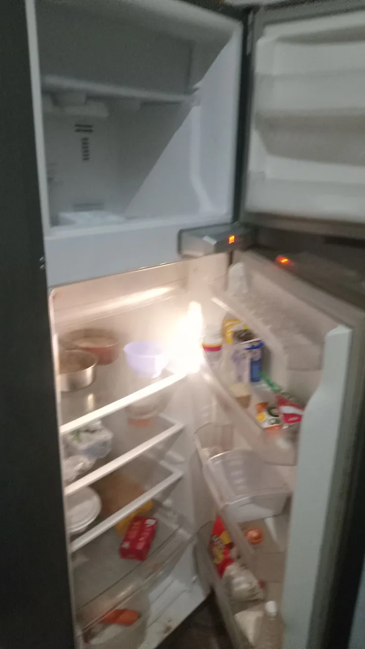 Vendo uma geladeira Brastemp